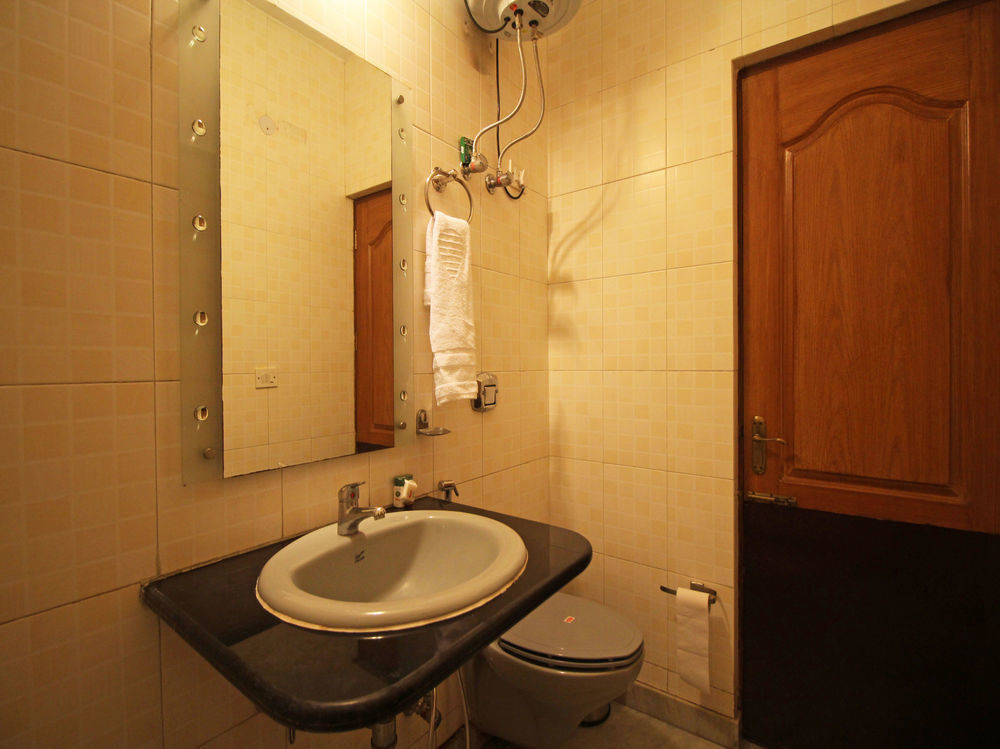 Oyo Flagship 592 Hauz Khas Village 新德里 外观 照片